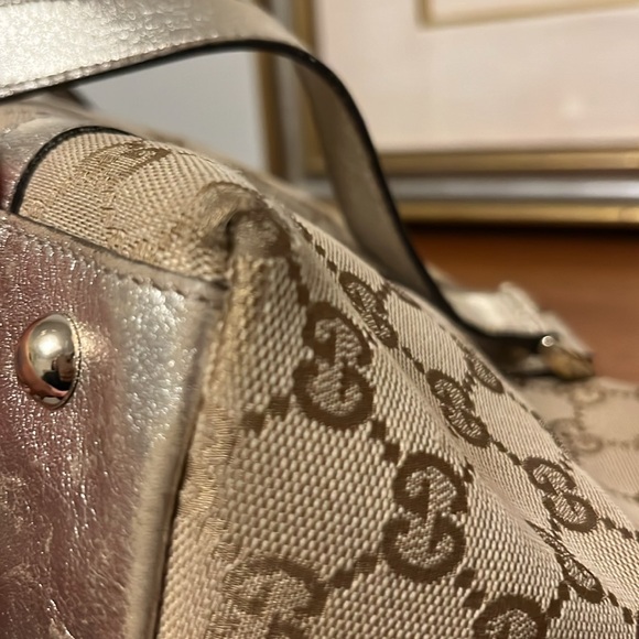 Gucci Abbey Monogram Tote - Picture 10 of 14